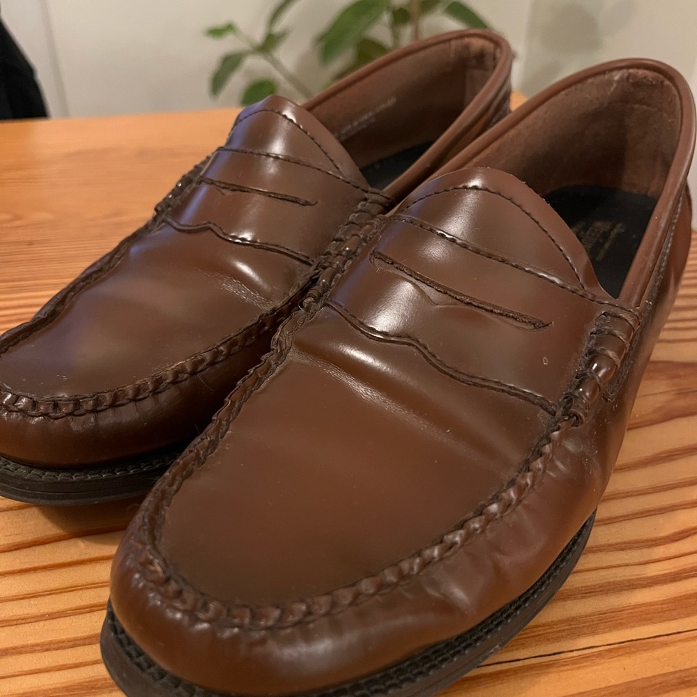 Weejuns Classic Brown Loafer by G.H. Bass